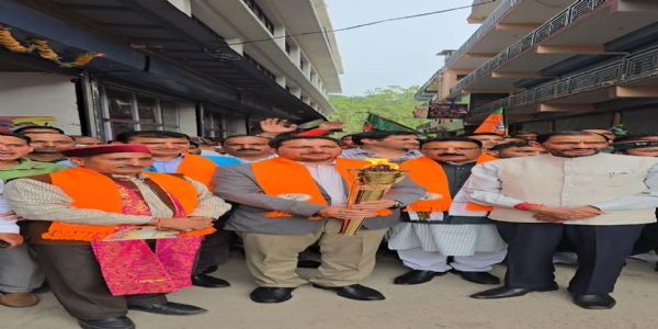 सेवा के 25 वर्ष पूरे कर प्रधानमंत्री मोदी ने स्थापित किया जनसेवा का नया अध्याय : राकेश जमवाल