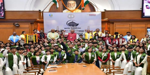दिल्ली विधानसभा में राष्ट्रीय पर्यावरण बाल संसद का आयोजन