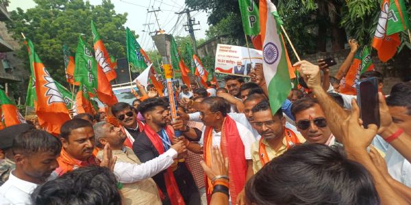 विकसित भारत 2047 के संकल्प को लेकर भाजपा का पैदल मार्च, जुटे सैकड़ों कार्यकर्ता