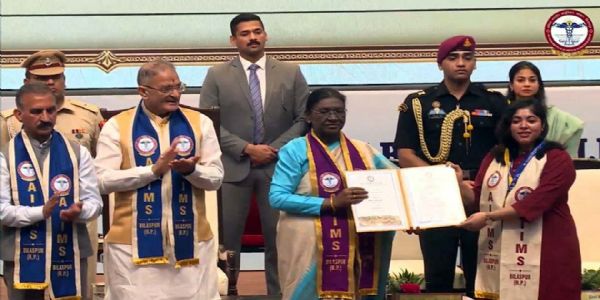 हिसार: भावना ठकराल को एम्स बिलासपुर के दीक्षांत समारोह में राष्ट्रपति ने किया सम्मानित