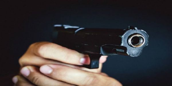 खड़गपुर में सरेआम गोलीबारी, छात्र गंभीर रूप से घायल