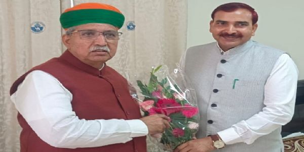 केंद्रीय मंत्री अर्जुन राम से मिले कुलगुरु प्राे. नरसीराम