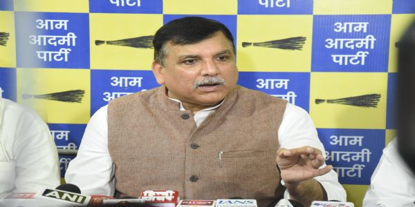 पैक्स कर्मचारियों का बकाया वेतन तत्काल दे सरकार : संजय सिंह