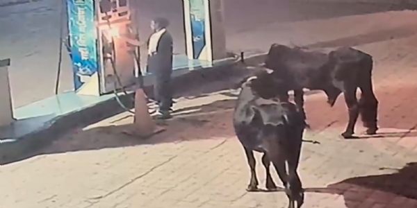 पेट्रोल पंप में आग लगाने की कोशिश, संदिग्ध सीसीटीवी कैमरा में कैद