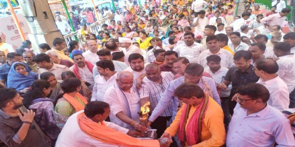 ‘राष्ट्रसेवा और समर्पण की मिसाल हैं नरेंद्र मोदी’—कटिहार में जुटे दिग्गज, विकसित भारत के निर्माण का लिया संकल्प