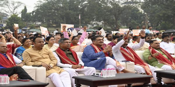 भाजपा के विकसित भारत संकल्प सभा में कार्यकर्ताओं ने सुना प्रधानमंत्री का संबोधन
