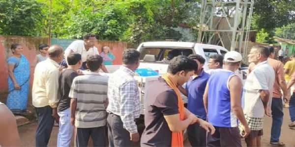 नाले में गिरकर फंसा कोटरा, वन विभाग ने किया रेस्क्यू