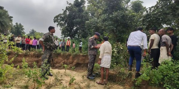 लापता अधेड़ का गड्ढे में मिला शव, जांच में जुटी पुलिस