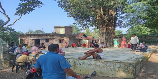 जमीन का ऑनलाइन रिकॉर्ड दुरुस्त कराने की मांग को लेकर प्रखंड कार्यालय का घेराव 10 को