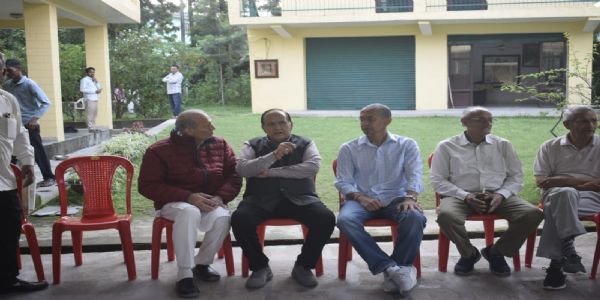 विधानसभा अध्यक्ष ने दिवंगत मेजर मनकोटिया के शोक संतप्त परिवार से भेंट कर जताई संवेदनाएं