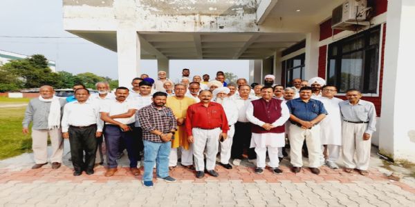 जब चुनाव कांग्रेस के पक्ष में होते हैं तो ईवीएम ठीक, परिणाम खिलाफ आए तो खिलाफ : वीरेंद्र कंवर