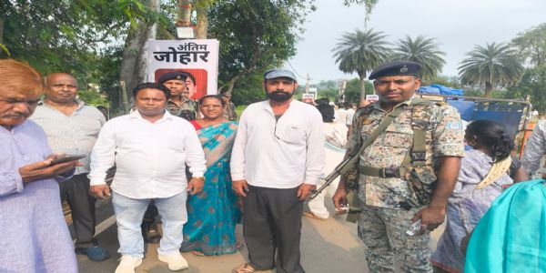 मुख्यमंत्री की माता के अंतिम संस्कार में शामिल हुए विधायक