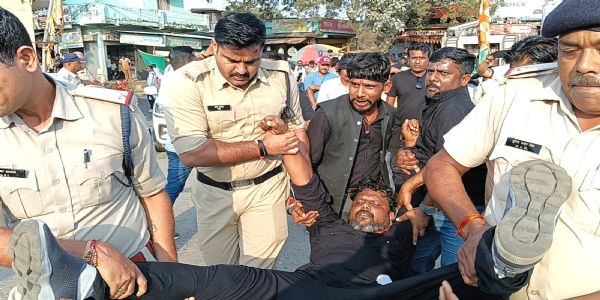 अनूपपुरा: दिल्ली पुलिस कार्यवाही की विरोध में जिले भर में कांग्रेस ने मनाया काला दिवस, काली पट्टी बांध जताया विरोध