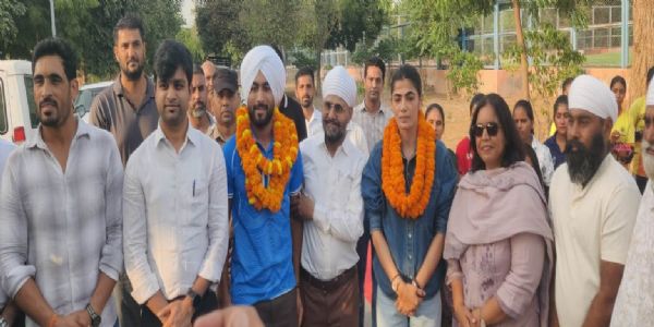 सिरसा: एशियन गेम्स पदक विजेता पद्मश्री सविता पूनिया व राजिंदर सिंह का अभिनंदन