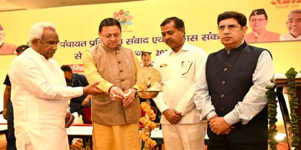 सशक्त पंचायतें विकसित उत्तराखंड की मजबूत नींव : धामी
