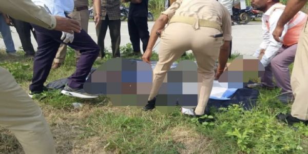 बिजनौर: सड़क किनारे मिला अज्ञात व्यक्ति का शव, शरीर पर चोट के निशान