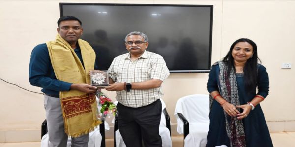सीयूओ में छात्रों से संवाद, नेतृत्व, नवाचार और सृजन को बनाया जाए मार्गदर्शक लक्ष्य