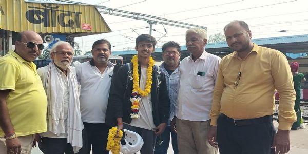 राष्ट्रीय चैंपियन सक्षम का गृह जनपद बांदा में स्वागत, अब कोरिया में तिरंगा लहराने की तैयारी