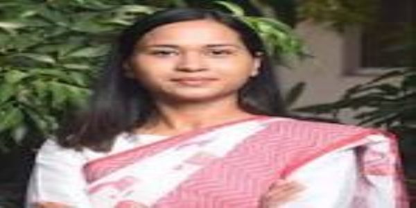 मंत्री शिल्पी नेहा तिर्की ने नेमरा पहुंचकर रूपी सोरेन को दी श्रद्धांजलि