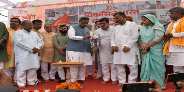 भाजपा का कार्यकर्ता सेवा को अपने राजनीतिक जीवन का आधार मानकर काम करता है : विनोद तावड़े