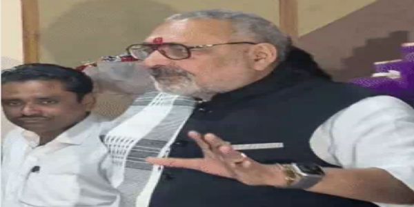 केंद्रीय कपड़ा मंत्री गिरिराज सिंह