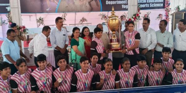 महिला कबड्डी में एलएनएमयू पूर्वी क्षेत्र चैंपियन