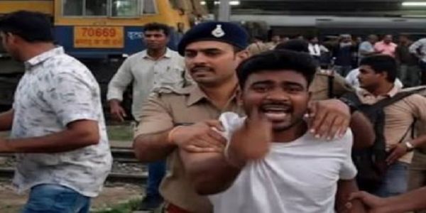 दिल्ली जाने से पहले मप्र के इटारसी में रोके गए सीजेपी कार्यकर्ता, ट्रेन से उतारकर हिरासत में लिया