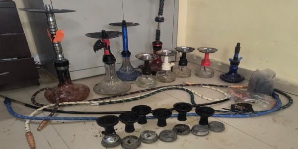 नशे के खिलाफ अभियान में बड़ी कार्रवाई, हुक्काबार से दो गिरफ्तार