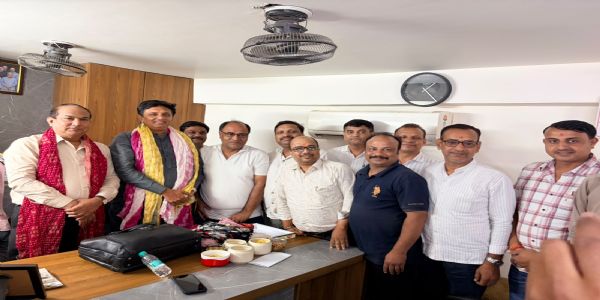 फ्रेंड्स कॉलोनी इंडस्ट्रियल एरिया की समस्याओं पर विधायक संजय गोयल के साथ बैठक, सर्विस रोड निर्माण को मंजूरी