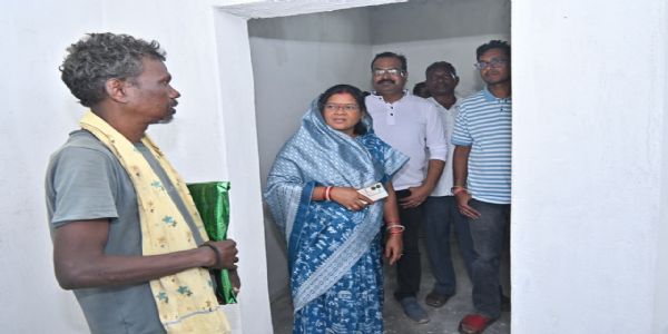 पीएम जनमन योजना से पहाड़ी कोरवा परिवारों का पक्के घर का सपना साकार, तीन परिवारों ने किया गृह प्रवेश