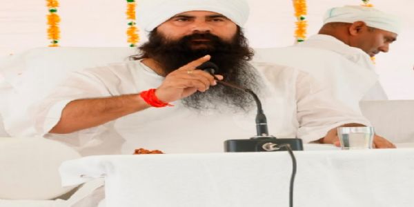 नशा त्यागने और शाकाहार अपनाने का संदेश लेकर धौंहा पहुंचे पंकज महाराज