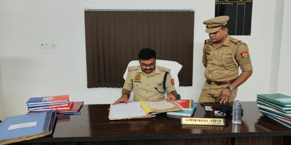 देवारिया : त्योहारों से पहले देवरिया पुलिस में बड़ा फेरबदल, 26 दरोगाओं समेत 70 पुलिसकर्मियों के कार्यक्षेत्र बदले