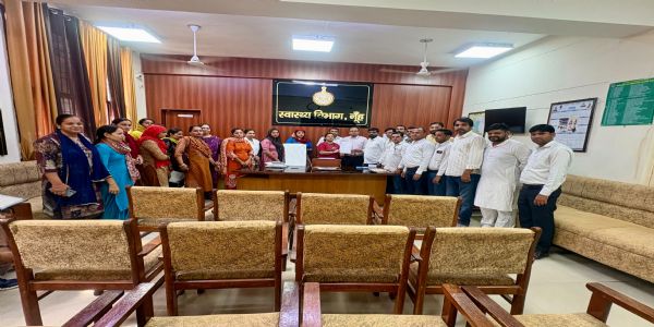 नूंह: एमओटीपी नीति जल्द लागू करने की मांग, स्वास्थ्य कर्मचारियों ने सिविल सर्जन को सौंपा ज्ञापन