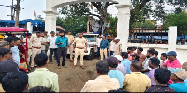 टोटो चालकों को पुलिस ने दी यातायात नियमों की जानकारी