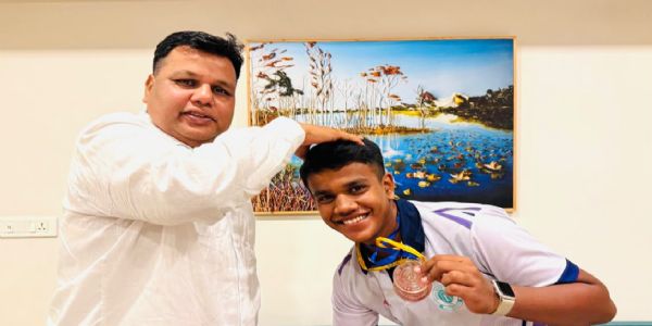 आईपीएस अधिकारी पंकज चौधरी के पुत्र पद्मनाभ का सीबीएसई वेस्ट जोन क्रिकेट टीम में चयन