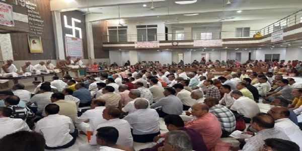भक्तामर स्तोत्र के सामूहिक पाठ से गूंजा मंदसौर, विश्व कल्याण और शांति की कामना