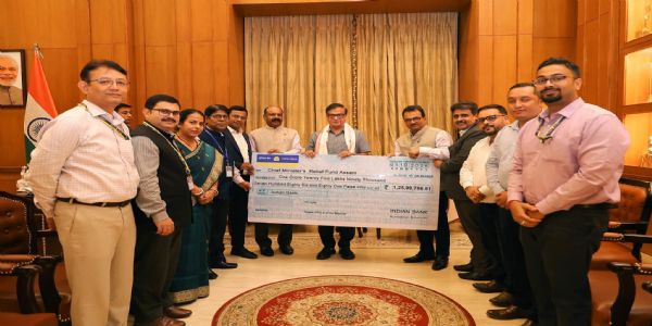 इंडियन बैंक ने असम मुख्यमंत्री राहत कोष में दिए 1.25 करोड़ रुपये