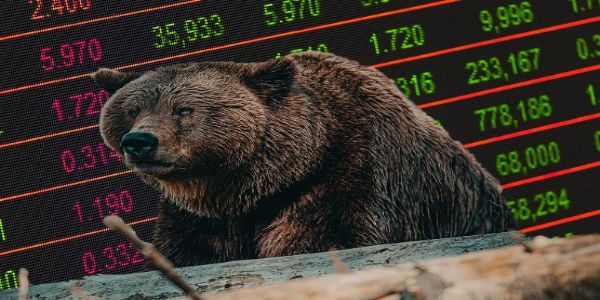 बजट में एसटीटी बढ़ने से शेयर बाजार क्रैश, बाजार की कमजोरी से निवेशकों के 9.90 लाख करोड़ स्वाहा