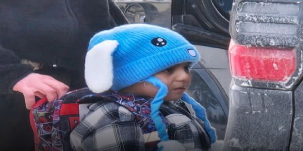 अमेरिकी अदालत का पांच वर्षीय लियाम रामोस और उसके पिता को इमिग्रेशन हिरासत से रिहा करने का आदेश