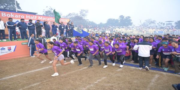 हॉफ मैराथन में देशभर के 5800 धावकों ने दिखाया दमखम