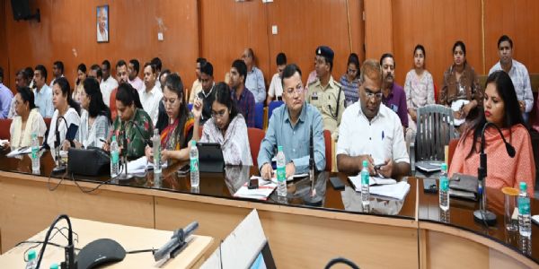 कलेक्टर-एसपी ने ली जिला सड़क सुरक्षा समिति की बैठक, सुरक्षा इंतजाम करने के निर्देश