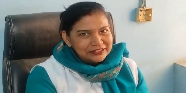 सरकारी बालिका स्कूल में विदाई समारोह: अश्लील पंजाबी गानों पर छात्राएं-शिक्षिकाएं झूमीं