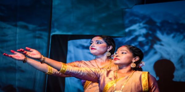 भारत रंग महोत्सव में मंडी चैप्टर: प्राचीन व आधुनिक स्त्री के सवालों को उठाता नाटक पांचाली का मंचन