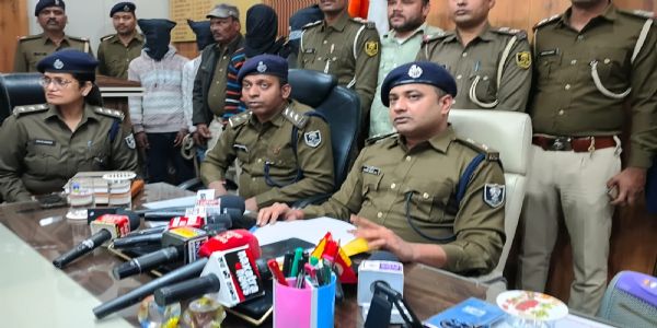 10 लाख की रंगदारी व जान से मारने की धमकी मामले में सीवान पुलिस ने दो को किया गिरफ्तार