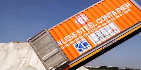 भारतीय रेल की ऐतिहासिक पहलः नमक लोडिंग के लिए स्टेनलेस स्टील कंटेनरों का सफल ट्रायल