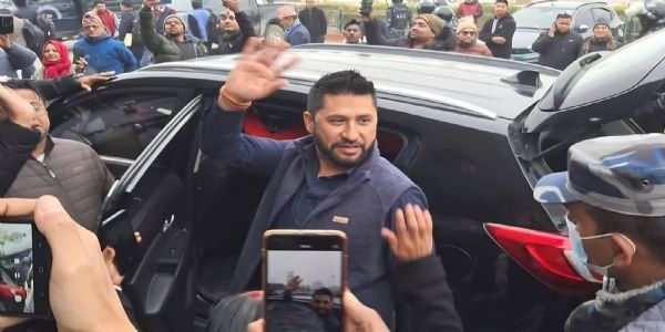 पूर्व उपप्रधानमंत्री रवि लामिछाने को निर्वाचन आचार संहिता का कड़ाई से पालन करने के निर्देश