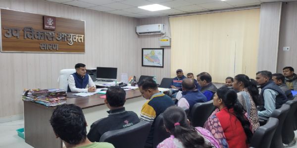 उप विकास आयुक्त ने किया सांसद पंचायत एम्बुलेंस सेवा की समीक्षा