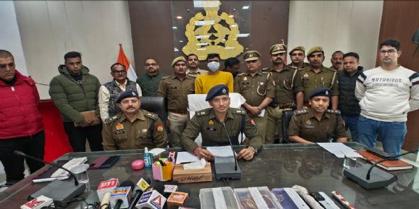 बिजनाैर में लूट की घटना निकली फर्जी, मां और भाई समेत छाेटी बहू गिरफ्तार