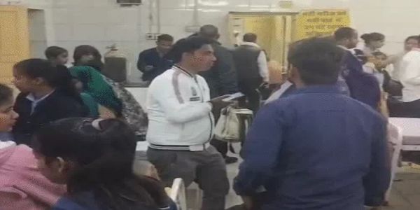 गर्ल्स हॉस्टल में 13 छात्राएं बीमार, सांस लेने में तकलीफ, पानी में संक्रमण की आशंका