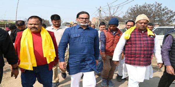 मझौलिया चीनी मिल के दूषित पानी से जनस्वास्थ्य पर संकट, प्रशांत किशोर ने प्रशासन की चुप्पी पर उठाए सवाल